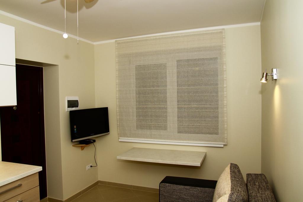 Apartamenti Los Bomberos Jurmala Room photo
